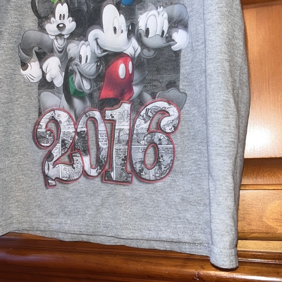 2016 Disney Tee - Picture 6 of 13